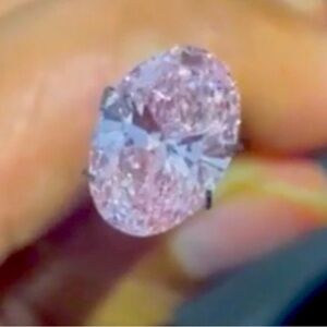 2.71ct Pink Oval Diamond with IGI Report